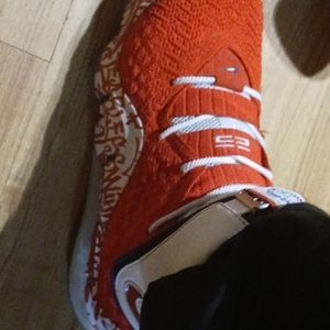 LEBRONS RED WHITE BLUE GRAFFITI